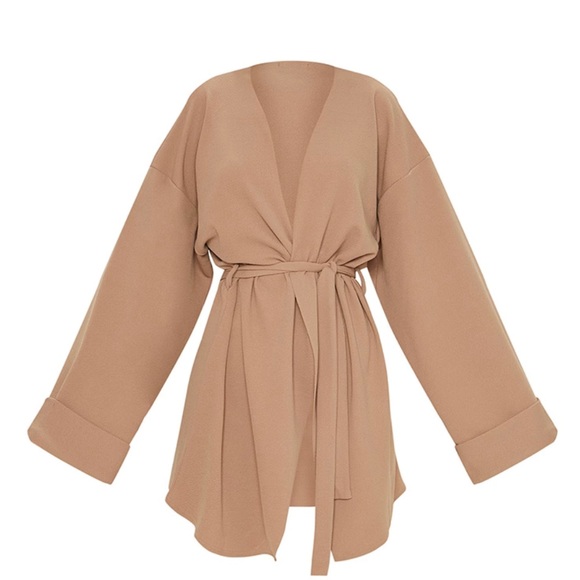 NWT PLT Camel Belted Oversized Sleeve Blazer Size 6 - Picture 3 of 7